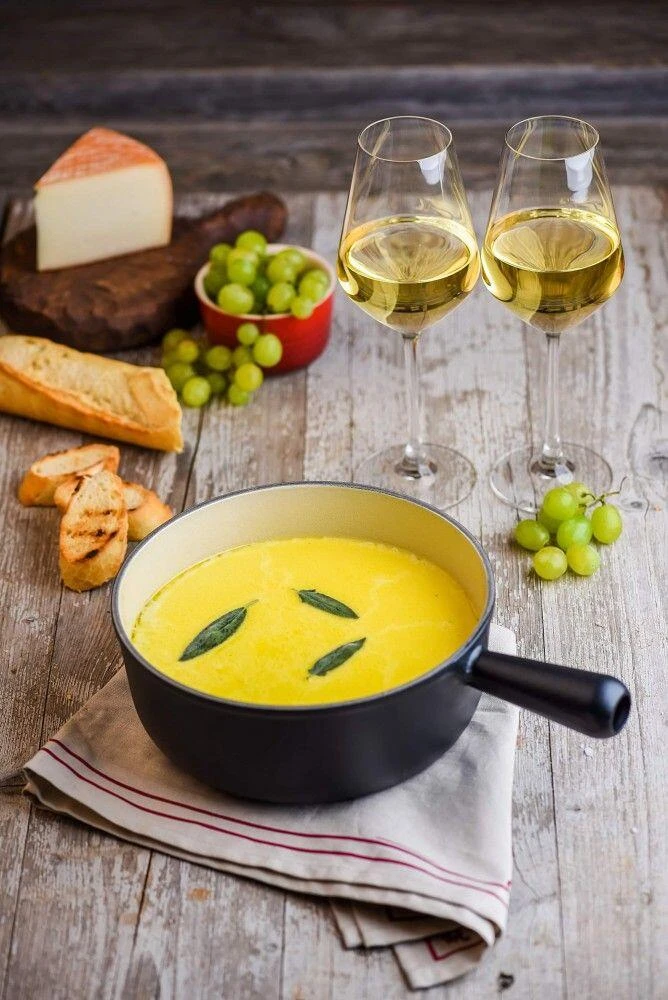 Le Creuset Caquelon Aus Gusseisen In Schwarz 4 Le Creuset Caquelon Aus Gusseisen In Schwarz – Bild 2