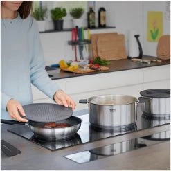 Kuhn Rikon Smart & Compact Abgiesssieb/Spritzschutz 9 Kuhn Rikon Smart & Compact Abgiesssieb/Spritzschutz -KitchenAid shop 211 Smart and Compact ip18 web