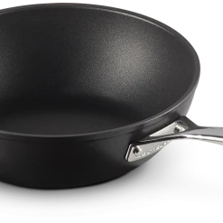 Le Creuset Aluminium-Antihaft Wok-Pfanne -KitchenAid shop 51104260010202 00002