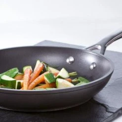 Le Creuset Aluminium-Antihaft-Pfanne Flach 27 Le Creuset Aluminium-Antihaft-Pfanne Flach -KitchenAid shop Aluminium Antihaft 14 klein l