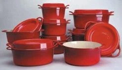 Le Creuset Saftbräter Doufeu Oval Aus Gusseisen In Kirschrot -KitchenAid shop Doufeu kirschrot Gruppe 100dpi 1