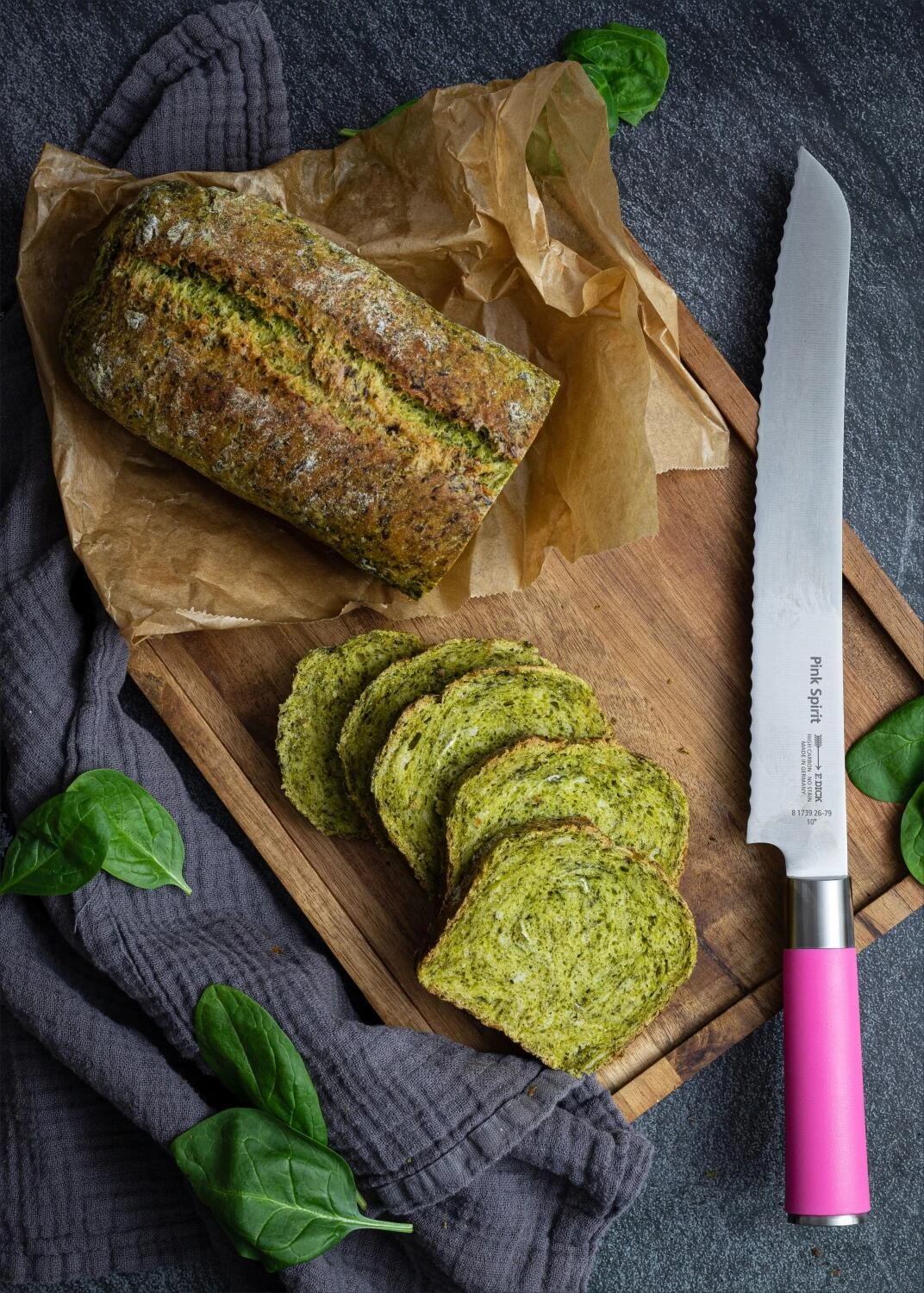 Dick Brotmesser Pink Spirit Mit Wellenschliff 5 Dick Brotmesser Pink Spirit Mit Wellenschliff – Bild 3