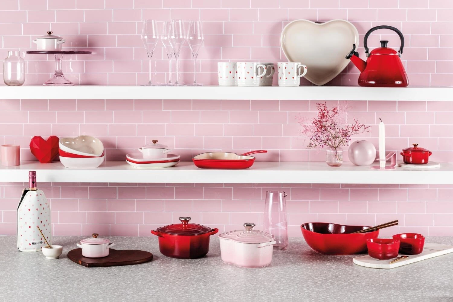 Le Creuset Herzbräter Aus Gusseisen Mit Herzgriff In Shell Pink 9 Le Creuset Herzbräter Aus Gusseisen Mit Herzgriff In Shell Pink – Bild 7