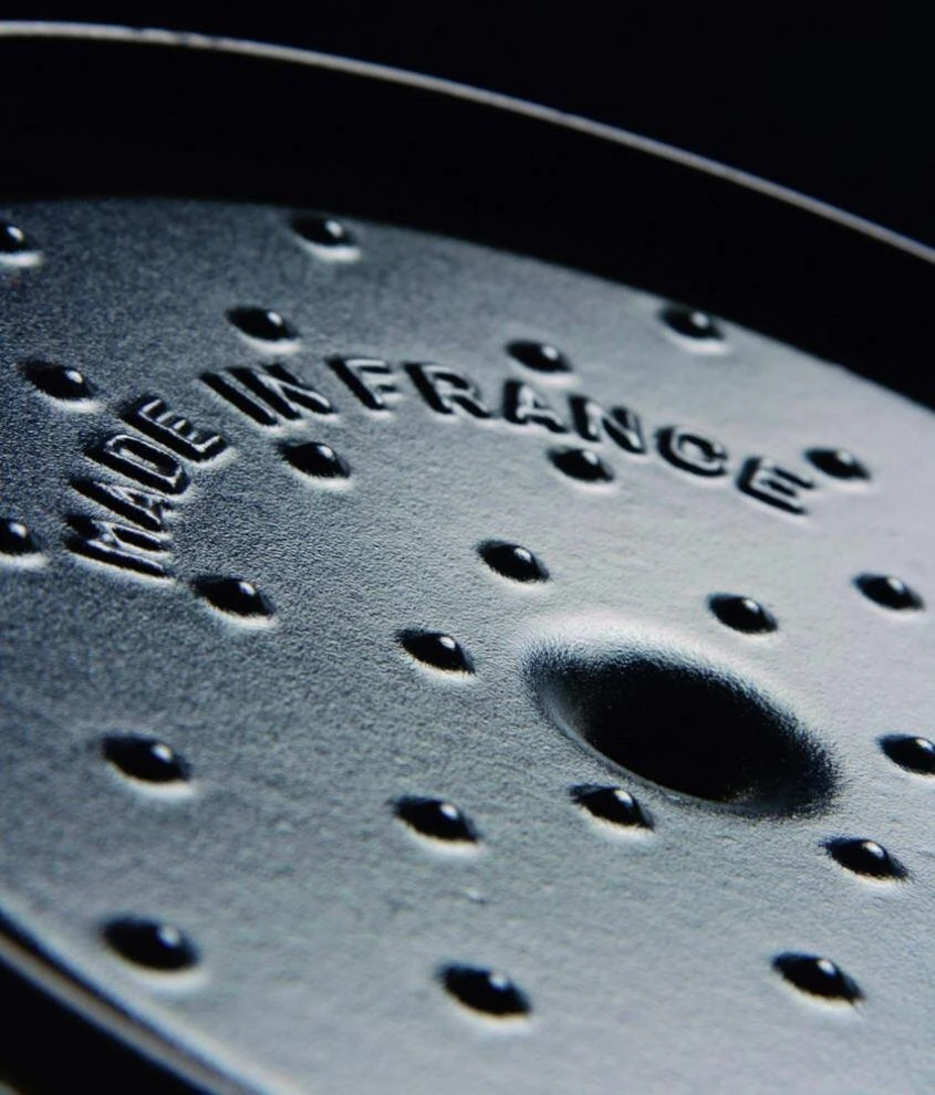 Staub Cocotte Schwein In Schwarz 5 Staub Cocotte Schwein In Schwarz – Bild 3