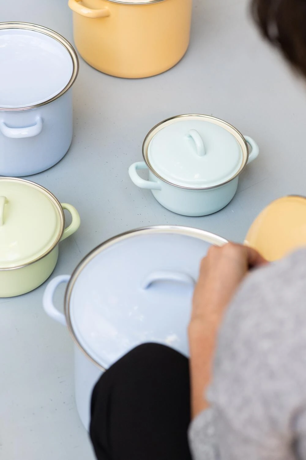 Riess Emaille Riess Kasserolle Aus Emaille In Türkis 4 Riess Emaille Riess Kasserolle Aus Emaille In Türkis – Bild 2